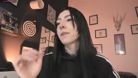 juliet_sourire online show from April 27, 2026, 12:47 pm