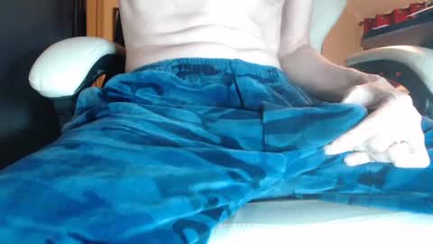 Snapshot of juliet_whiskey_foxtrot chatting on January 18, 2025, 12:47 pm Juliet Whiskey Foxtrot online show from January 18, 2025, 12:47 pm