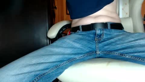 Snapshot of juliet_whiskey_foxtrot chatting on October 7, 2025, 12:13 pm Juliet Whiskey Foxtrot online show from October 7, 2025, 12:13 pm