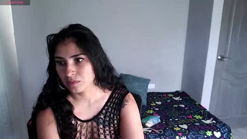 Snapshot of julieta4 chatting on January 16, 2025, 8:14 pm Julieta4 online show from January 16, 2025, 8:14 pm