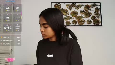 Snapshot of julieta_aguilar chatting on September 25, 2025, 7:28 pm Juli online show from September 25, 2025, 7:28 pm