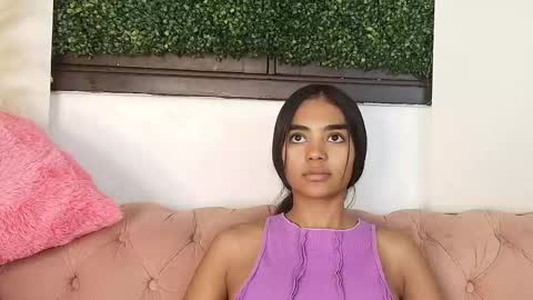 Juli online show from April 12, 2026, 6:57 pm