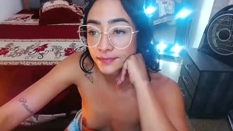 julieta art1 online show from February 19, 2025, 11:14 pm