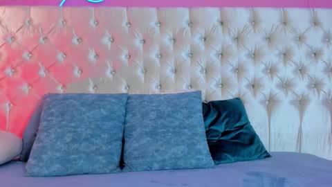 Julieta  online show from December 20, 2025, 12:12 pm