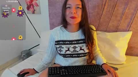 julieta_lein online show from October 10, 2025, 10:31 pm