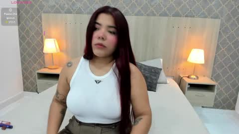 Julieta Robertson online show from April 18, 2026, 3:43 am