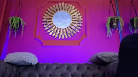  Julieta  online show from April 7, 2026, 11:54 am