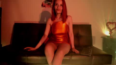 Snapshot of julieta_wall2 chatting on February 2, 2025, 12:51 am Julieta wall online show from February 2, 2025, 12:51 am