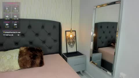  JULI  online show from April 10, 2026, 1:05 pm