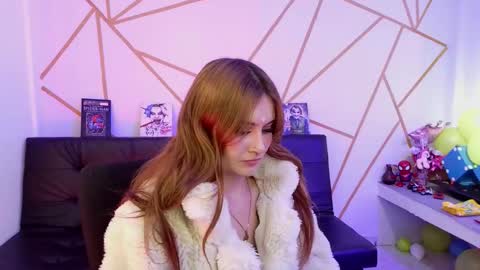 Snapshot of julietathdicapri chatting on November 30, 2025, 8:35 pm JULIANA online show from November 30, 2025, 8:35 pm