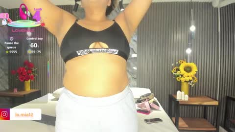 Snapshot of julietha_taylor chatting on April 21, 2026, 1:18 am Julietha online show from April 21, 2026, 1:18 am