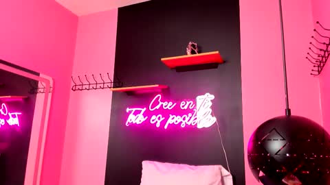 Snapshot of juliethcruz chatting on February 2, 2026, 6:39 pm online show from February 2, 2026, 6:39 pm