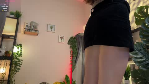 Snapshot of juliette_junson chatting on December 16, 2024, 4:05 pm Julie online show from December 16, 2024, 4:05 pm