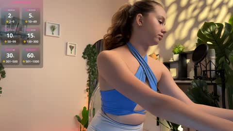 Snapshot of juliette_junson chatting on January 18, 2025, 12:57 pm Julie online show from January 18, 2025, 12:57 pm