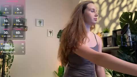 Snapshot of juliette_junson chatting on February 25, 2025, 4:00 pm Julie online show from February 25, 2025, 4:00 pm