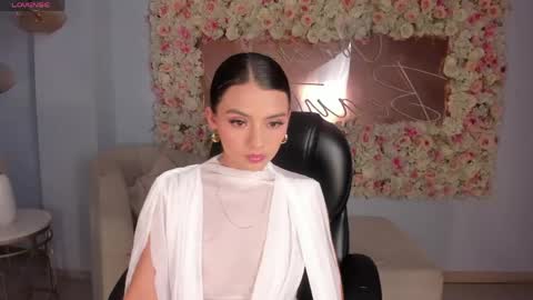Snapshot of juliettemoreaux chatting on April 23, 2026, 7:38 pm Juliette Moreau online show from April 23, 2026, 7:38 pm
