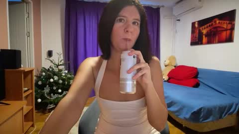 Rose online show from December 16, 2025, 11:37 am