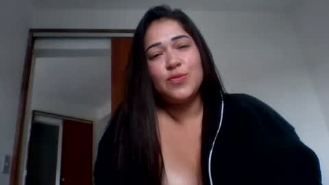 juliie19 online show from June 26, 2026, 4:55 pm