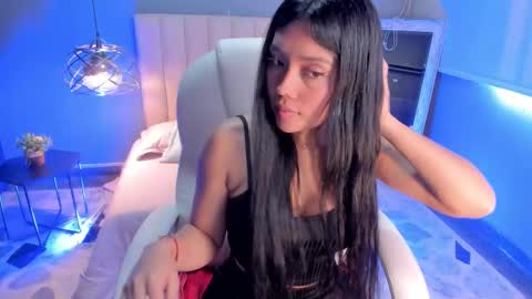 Snapshot of juliieta_evans chatting on November 4, 2025, 8:08 pm Julieta online show from November 4, 2025, 8:08 pm