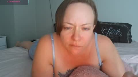Juli Monroe online show from June 11, 2026, 4:10 am