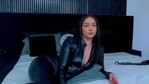 Julia online show from March 18, 2026, 10:51 am