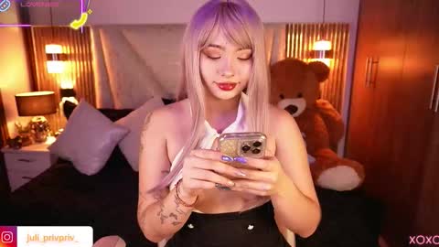 jullianapriv_ online show from February 27, 2026, 2:06 pm