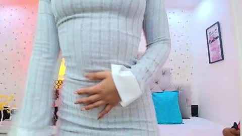 Julieta Reyes   online show from January 13, 2026, 11:59 am