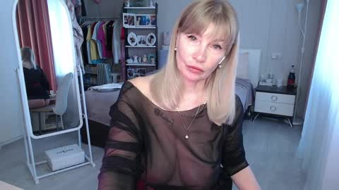 Julia online show from April 1, 2026, 5:08 am
