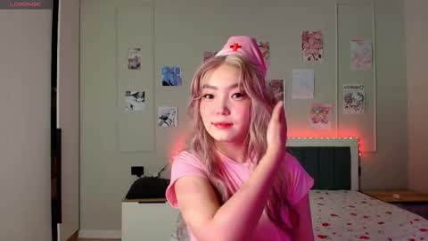 Kira online show from December 15, 2025, 7:18 pm