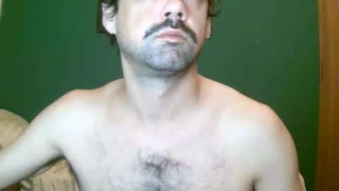 Mia online show from April 19, 2026, 6:35 am