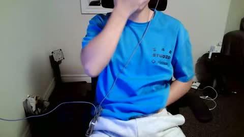 jung63455 online show from September 15, 2025, 2:44 am