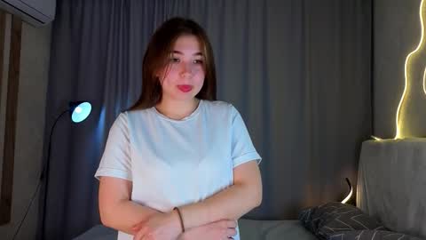 Snapshot of juniebogany chatting on September 12, 2025, 4:23 am Bella online show from September 12, 2025, 4:23 am