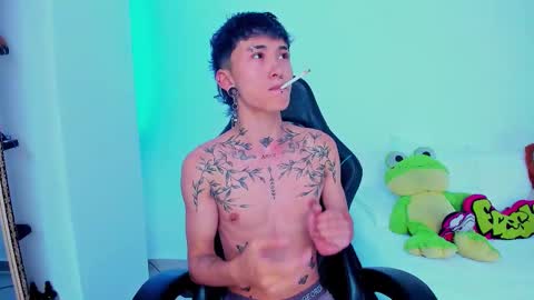 Snapshot of juniior0_0 chatting on October 25, 2025, 6:02 pm Junior online show from October 25, 2025, 6:02 pm