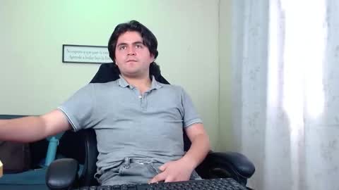 juniior_333 online show from November 28, 2025, 4:31 pm