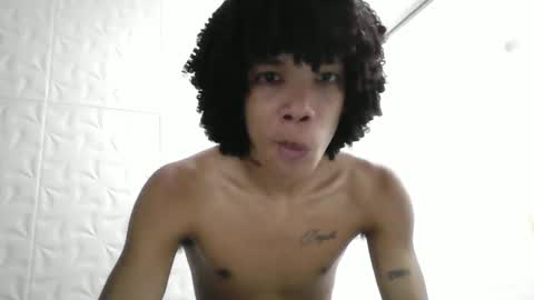 Snapshot of junior_thegoldenboy chatting on May 14, 2026, 2:13 pm junior_thegoldenboy online show from May 14, 2026, 2:13 pm