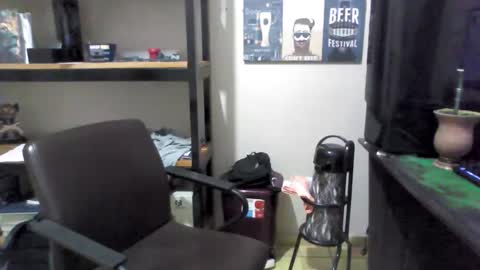 Snapshot of juniorextr_18_ chatting on February 3, 2026, 2:21 am juniorextr_18_ online show from February 3, 2026, 2:21 am