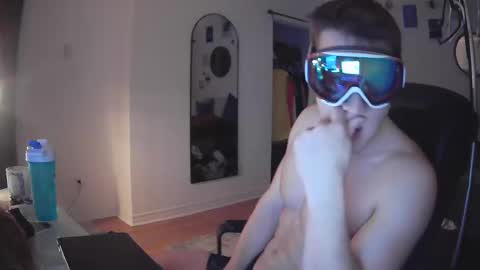 Junior Madison online show from February 3, 2025, 1:41 am