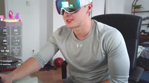 Junior Madison online show from March 1, 2025, 10:10 pm