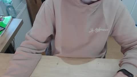 Snapshot of junk2711 chatting on November 11, 2025, 1:44 pm junk2711 online show from November 11, 2025, 1:44 pm