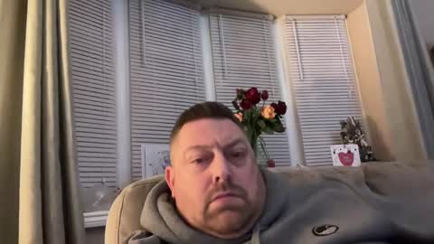 Snapshot of junky345 chatting on December 27, 2024, 10:37 pm Junky online show from December 27, 2024, 10:37 pm