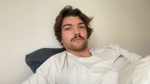 just_a_guy_with_a_big_cock online show from November 16, 2025, 2:33 pm