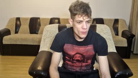 Snapshot of just_alexx12 chatting on January 22, 2025, 3:20 am just_alexx12 online show from January 22, 2025, 3:20 am