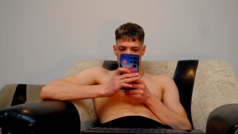 Snapshot of just_alexx12 chatting on January 26, 2025, 2:45 am just_alexx12 online show from January 26, 2025, 2:45 am