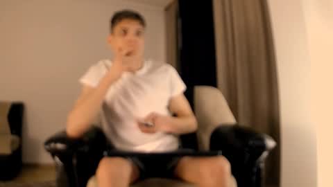 Snapshot of just_alexx12 chatting on February 11, 2025, 10:04 am just_alexx12 online show from February 11, 2025, 10:04 am