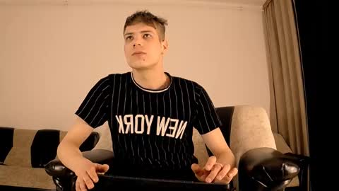 Snapshot of just_alexx12 chatting on February 13, 2025, 7:21 pm just_alexx12 online show from February 13, 2025, 7:21 pm