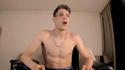 Snapshot of just_alexx12 chatting on February 19, 2025, 7:59 pm just_alexx12 online show from February 19, 2025, 7:59 pm