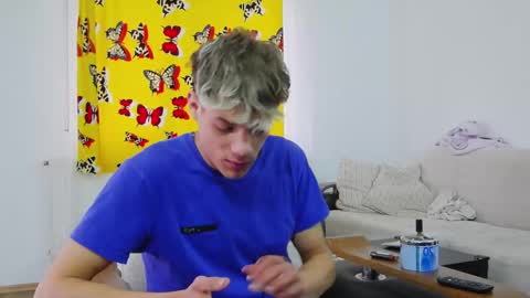 Snapshot of just_alexx12 chatting on November 7, 2025, 10:48 am just_alexx12 online show from November 7, 2025, 10:48 am