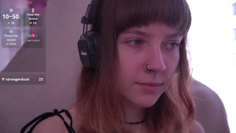 Snapshot of just_busking chatting on November 7, 2025, 8:25 am Julia online show from November 7, 2025, 8:25 am