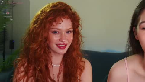 Snapshot of just_jenifer chatting on November 22, 2025, 2:16 pm Jeni online show from November 22, 2025, 2:16 pm