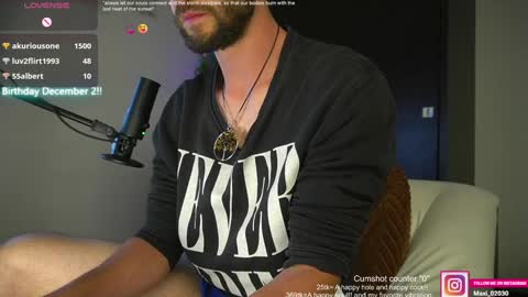 Snapshot of just_your_dreamboy chatting on December 2, 2024, 12:52 am Maxi online show from December 2, 2024, 12:52 am